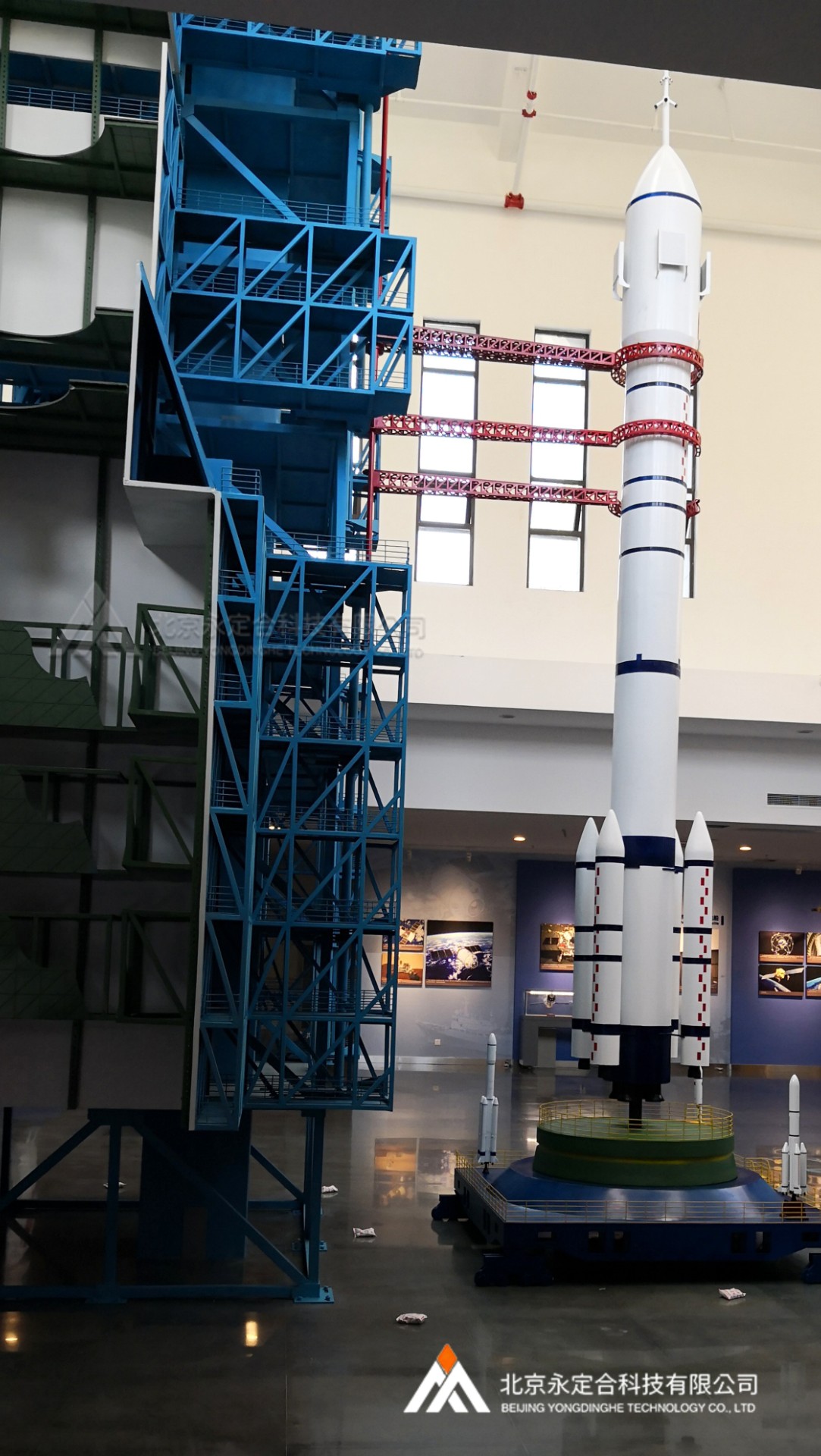 高12米火箭发射架